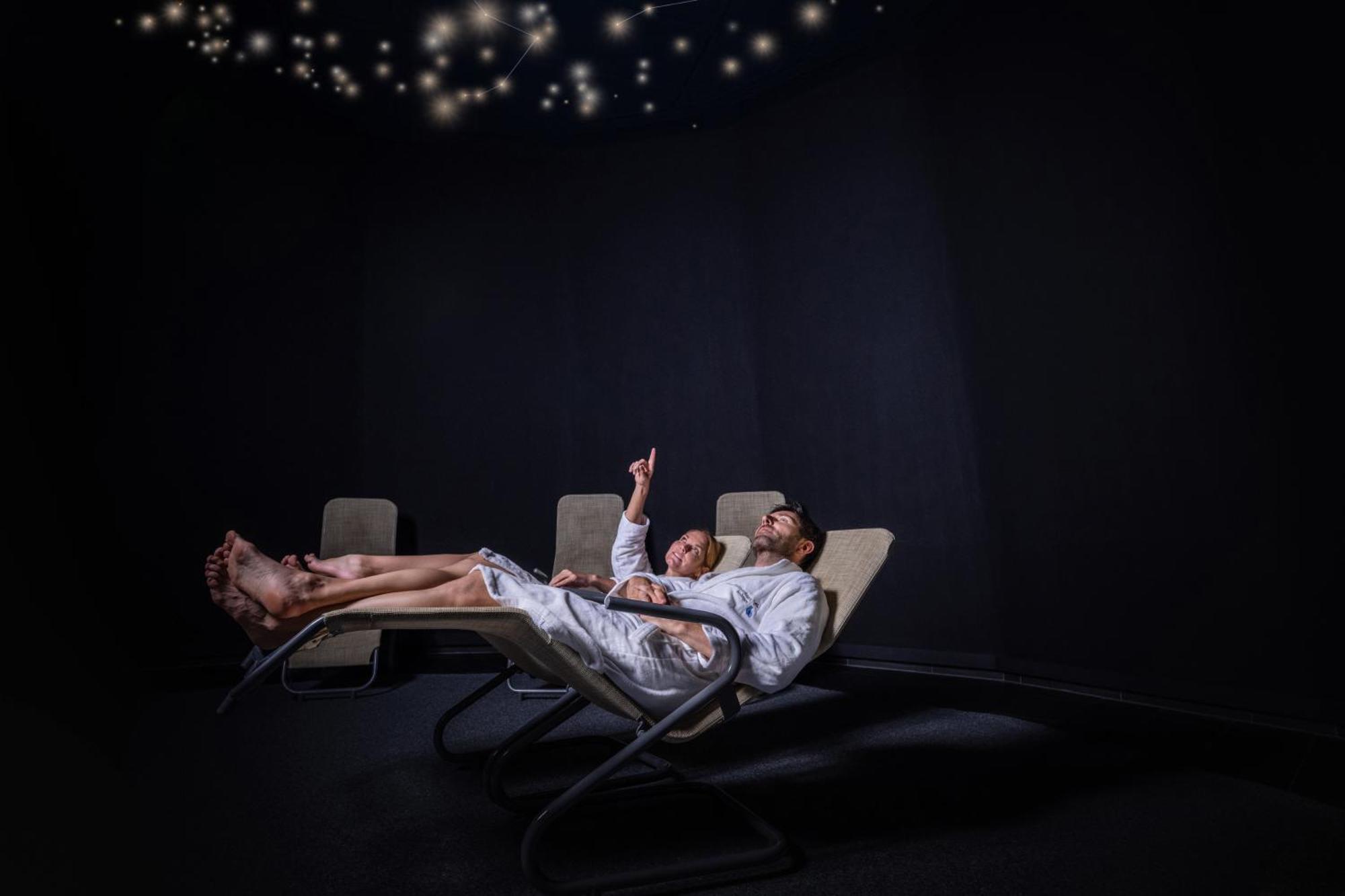 Thermenhotel Gesundheits-Бад Бухау Екстериор снимка