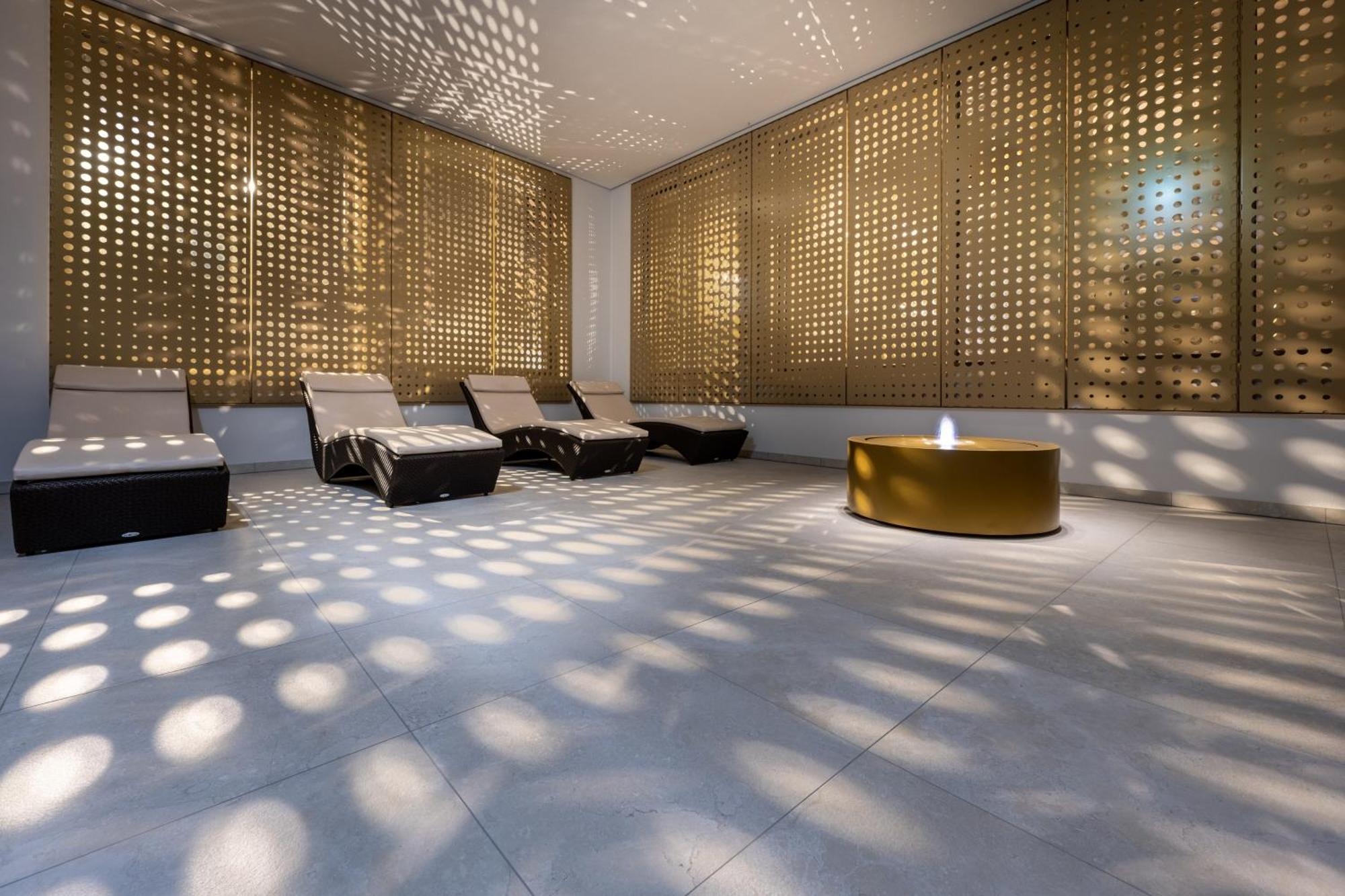 Thermenhotel Gesundheits-Бад Бухау Екстериор снимка